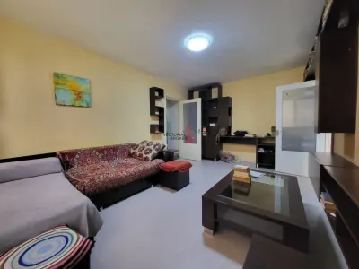 APARTAMENT 3 CAMERE CU VEDERE MIXTA SI LIBERA - foto 3