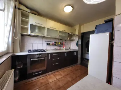 APARTAMENT 3 CAMERE CU VEDERE MIXTA SI LIBERA - foto 4