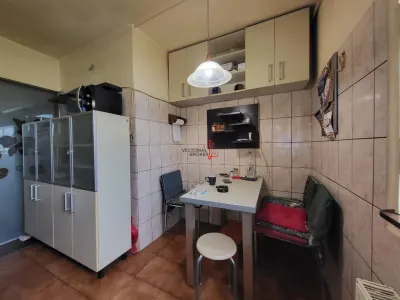 APARTAMENT 3 CAMERE CU VEDERE MIXTA SI LIBERA - foto 5