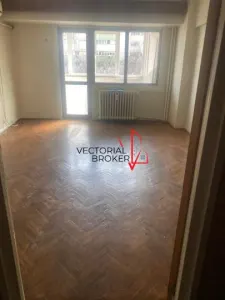4 camere decomandat, etaj intermediar Piata Delfinului - foto 2