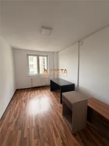 Birou de inchiriat / 75mp / 3 camere , Centru Civic - foto 4