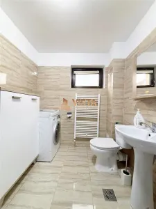 Exclusivitate! Casa de vanzare spatioasa, pozitie buna - intrare Sanpetru, Brasov - foto 8