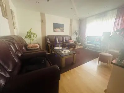 Apartament de vanzare in Sibiu - 3 camere, cu balcon si pivnita, Valea Aurie - Sibiu