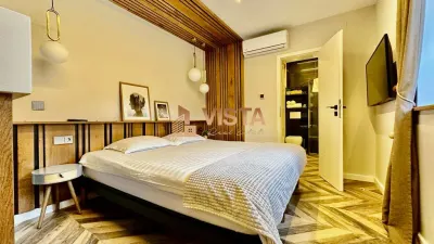 Afacere regim hotelier, doua unitati,  zona Piata Unirii-Brasov - foto 13