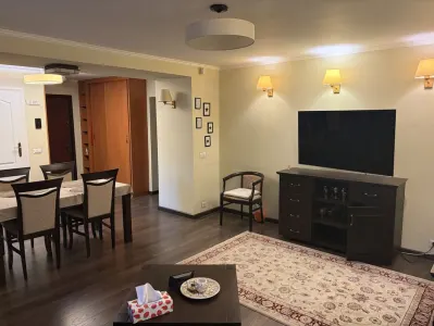 Apartament cochet cu 3 camere etaj 1, in cartierul Scriitorilor, Brasov - foto 2