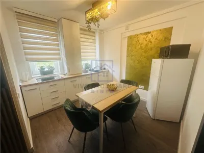 Apartament de vanzare in Sibiu - 3 camere, 2 balcoane, etaj 1, zona Henri Coanda - foto 4