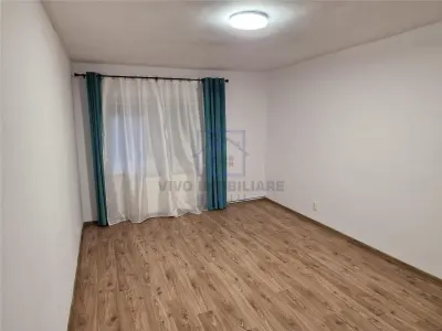 Apartament de vanzare in Sibiu - 3 camere, decomandat, cu pivnita, Str. Rusciorului - foto 8