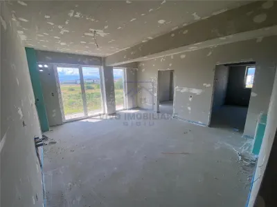 Apartament de vanzare in Sibiu - 3 camere, cu balcon, Selimbar - Selimbar