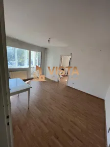 Apartament cu 3 camere la etaj 1, Calea Bucuresti, Brasov - Brasov