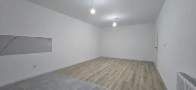 Apartament 2 camere, Zona Coresi, Tractorul - foto 2