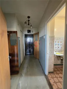 Garsoniera in bloc mixt- Metrou OBOR - foto 2