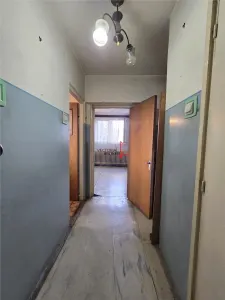 Garsoniera in bloc mixt- Metrou OBOR - foto 6