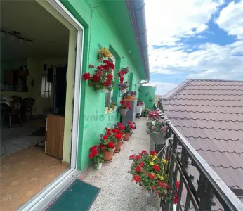 Apartament de vanzare in Sibiu - la casa, cu pod si pivnita, Central - foto 6