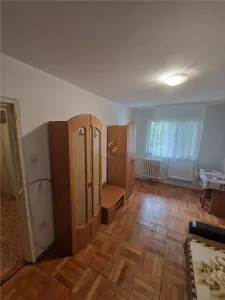 Apartament 2 camere etaj 2 zona Dacia / Iulius Town / - foto 18