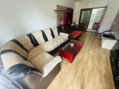 Apartament de vanzare in Sibiu - 3 camere, decomandat, cu balcon, Central - foto 2