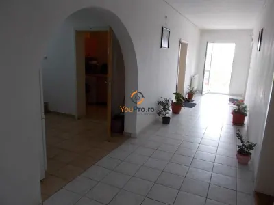 Imobil de Vanzare Palat Pensiune Azil - foto 4