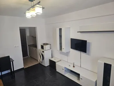 EXCLUSIVITATE! Garsoniera renovata in Astra, Brasov - foto 2