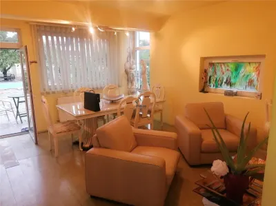 Vila Individuala cu Pisicna 600 MP Teren Calea Girocului - foto 2