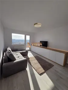 Apartament 3 camere, zona Tractorul - Brasov