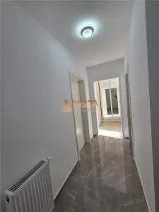 Apartament 3 camere, zona Tractorul - foto 7