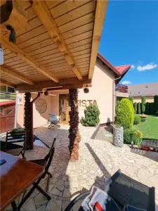 Vila eleganta, zona Bunloc, in Sacele, Brasov - foto 6