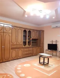 3 Camere Centru cu Loc de Parcare - foto 3