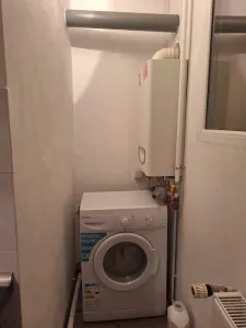 Garsoniera decomandata, etaj 1, in Astra, Brasov - foto 7