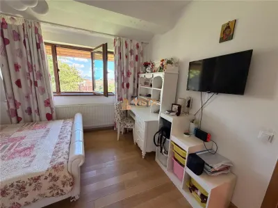 Casa tip duplex, zona Centru - foto 13