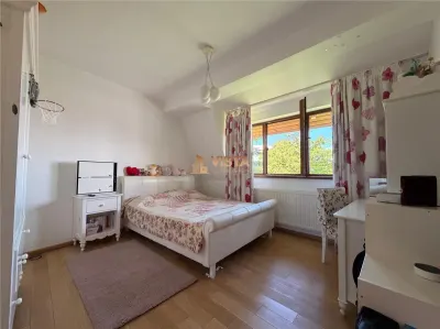 Casa tip duplex, zona Centru - foto 14