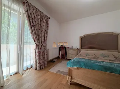 Casa tip duplex, zona Centru - foto 9