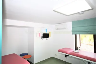 Spatiu cu profil medical (6 cabinete), inchiriere lunga durata in Bucuresti, Lizeanu - foto 2
