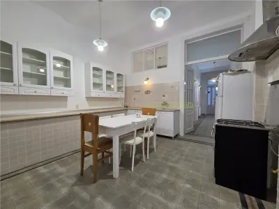 Apartament superb renovat in Centrul Istoric Brasov - foto 5