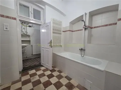 Apartament superb renovat in Centrul Istoric Brasov - foto 7