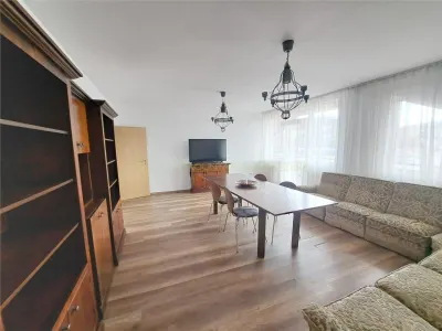 Cluj, Floresti apartament 4 camere, negociabil - foto 3