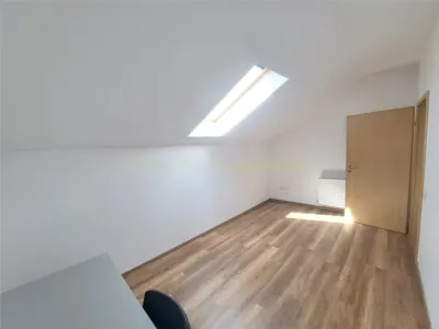 Cluj, Floresti apartament 4 camere, negociabil - foto 25