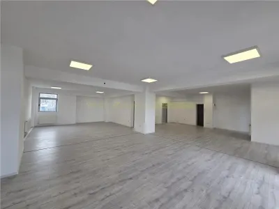 Apartament 4 camere Centrul Civic pretabil co-working hub - foto 2