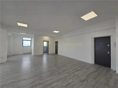 Apartament 3 camere Centrul Civic pretabil co-working hub - foto 9