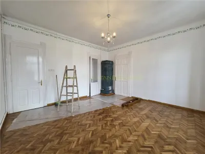 Birou superb renovat in Centrul Istoric Brasov - foto 11