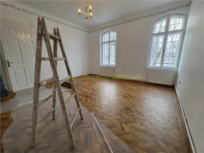 Birou superb renovat in Centrul Istoric Brasov - foto 10