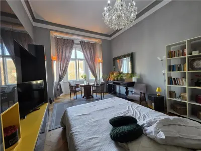 Garsoniera deosebita in Centrul Istoric Palatul Soarelui - foto 3
