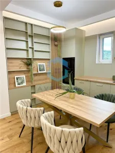 Penthouse 90 mp, terase 30 mp, nou, ultrafinisat - Floresti