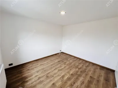 De inchiriat spatiu birouri compus din 6 camere situat in localitatea Talmaciu/Sibiu - foto 8
