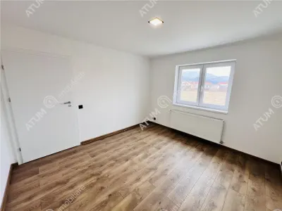 De inchiriat spatiu birouri compus din 6 camere situat in localitatea Talmaciu/Sibiu - foto 9