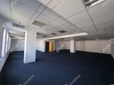 De inchiriat spatiu comercial generos situat pe Calea Dumbravii in Sibiu - foto 3