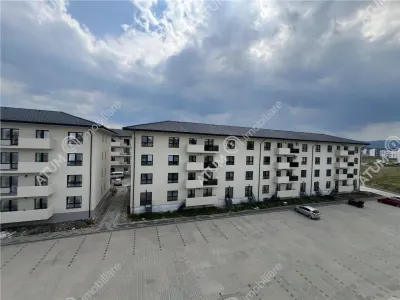 De vanzare apartament cu 3 camere 2 bai si 2 balcoane la etajul 1 zona Doamna Stanca - foto 2