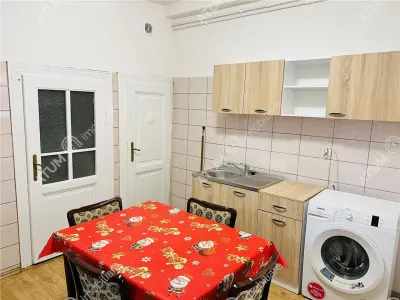 De vanzare apartament la casa cu 2 camere si pivnita in Centrul Istoric din Sibiu - foto 6