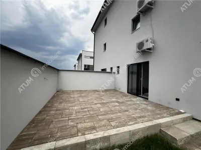 De vanzare casa cu 4 camere decomandate 2 bai si teren de 200 mp in Selimbar zona Triajului - foto 6