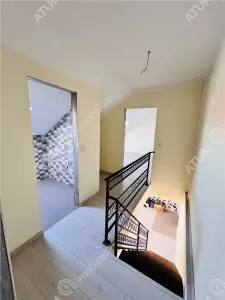 Apartament de vanzare cu 3 camere 2 bai situat in zona Rahovei din Sibiu - foto 15
