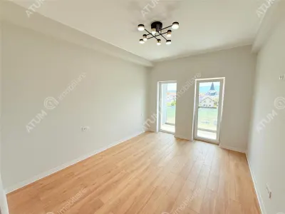 De vanzare apartament de 2 camere cu balcon in Selimbar zona Brana - foto 4