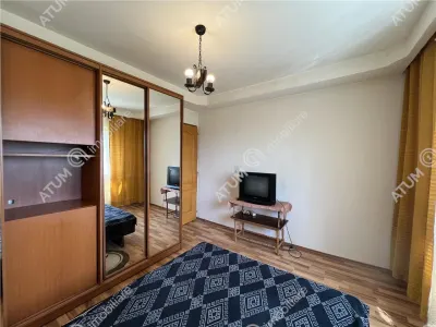 De vanzare apartament cu 2 camere decomandate cu boxa si pivnita zona Vasile Aaron din Sibiu - foto 5